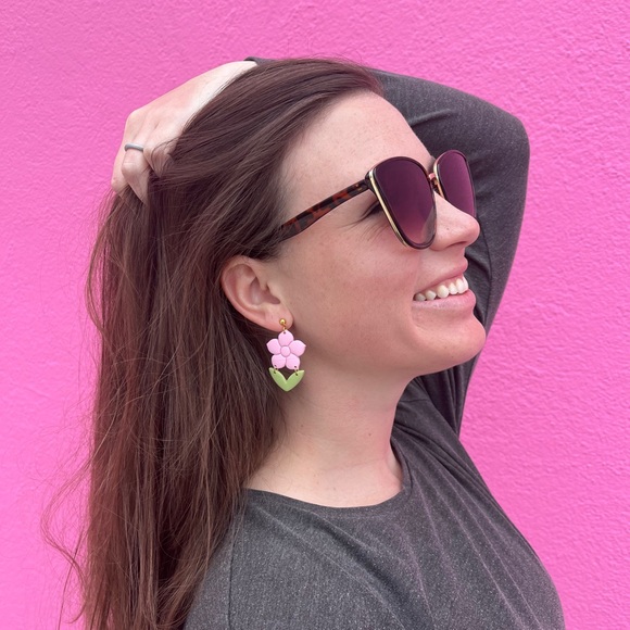 Meet your Posher, Gabriela - Picture 1 of 3